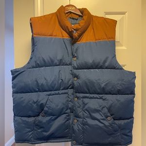 Men’s puffer vest. Lightly worn